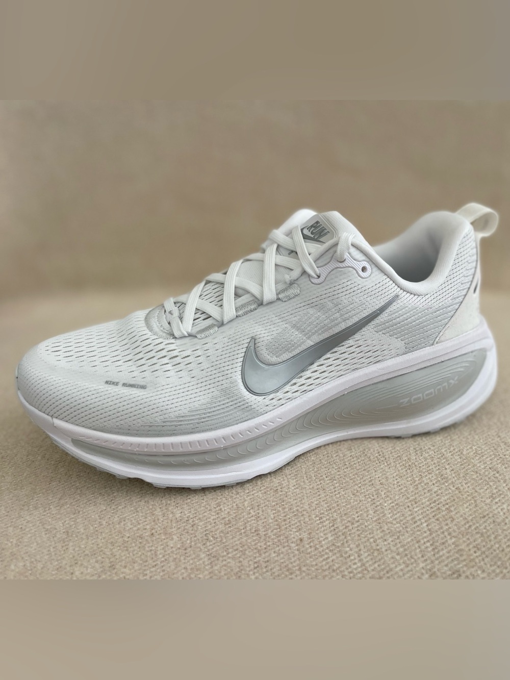 Size 9 - Nike Vomero 18 ZoomX Road Running Shoes Summit White HM6804-104 Women’s